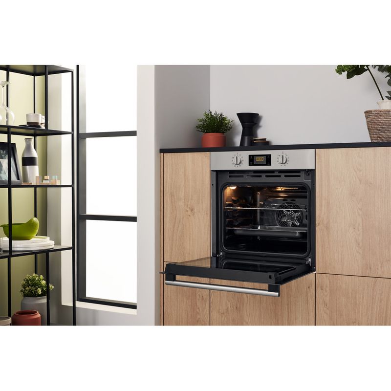 Hotpoint_Ariston Forno Da incasso FA2 840 P IX HA Elettrico A+ Lifestyle perspective open