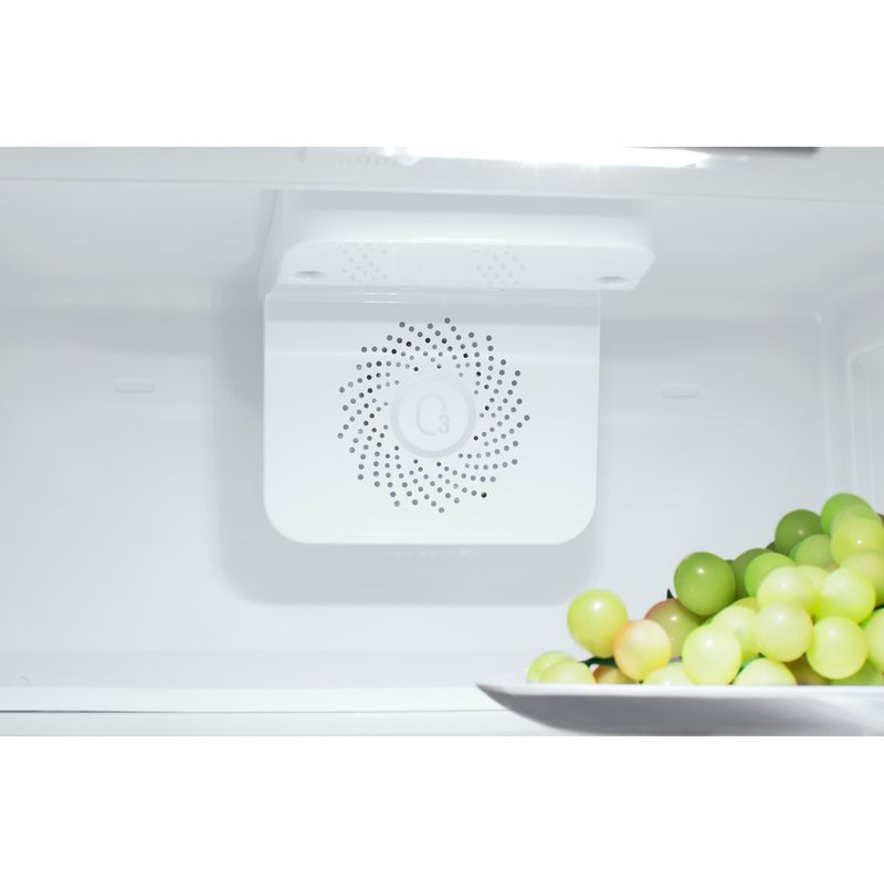 Hotpoint_Ariston-Combinazione-Frigorifero-Congelatore-Da-incasso-BCB-7030-E-C-O31-Bianco-2-porte-Lifestyle-detail
