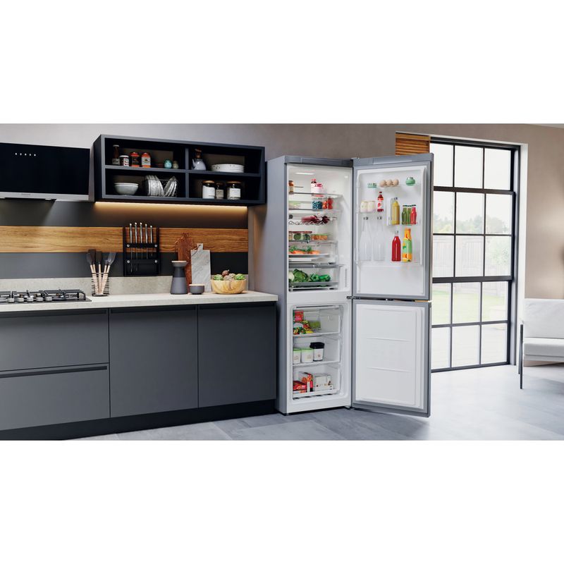 Hotpoint_Ariston-Combinazione-Frigorifero-Congelatore-Libera-installazione-HAFC8-TT43SX-O3-Saturn-Steel-2-porte-Lifestyle-perspective-open