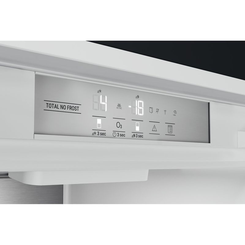 Hotpoint_Ariston-Combinazione-Frigorifero-Congelatore-Da-incasso-HAC18-T563-Bianco-2-porte-Lifestyle-control-panel
