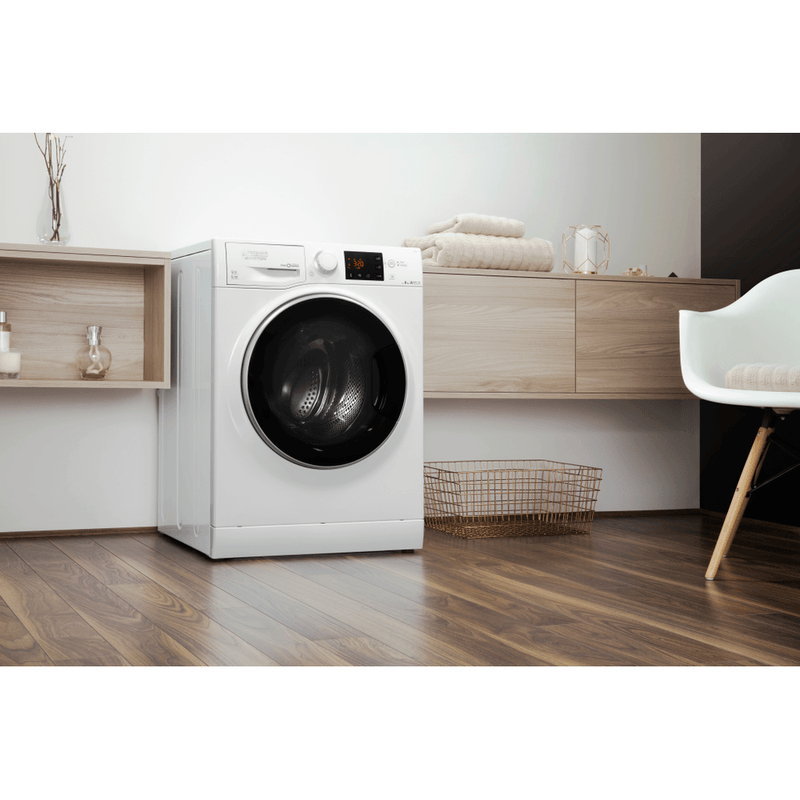 Hotpoint_Ariston-Lavabiancheria-Libera-installazione-RPG-826-DD-IT-1-Bianco-Carica-frontale-A----Lifestyle-perspective