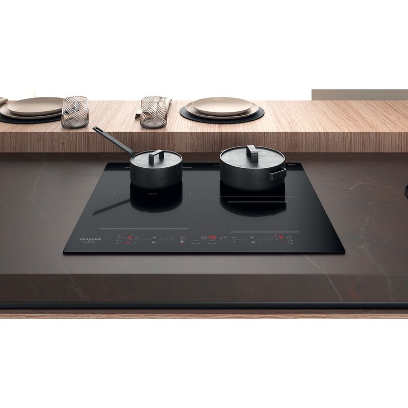 Hotpoint_Ariston Piano cottura HB 3160C NE Nero Induction vitroceramic Lifestyle frontal top down