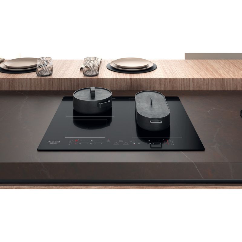 Hotpoint_Ariston Piano cottura HB 4860B NE Nero Induction vitroceramic Lifestyle frontal top down