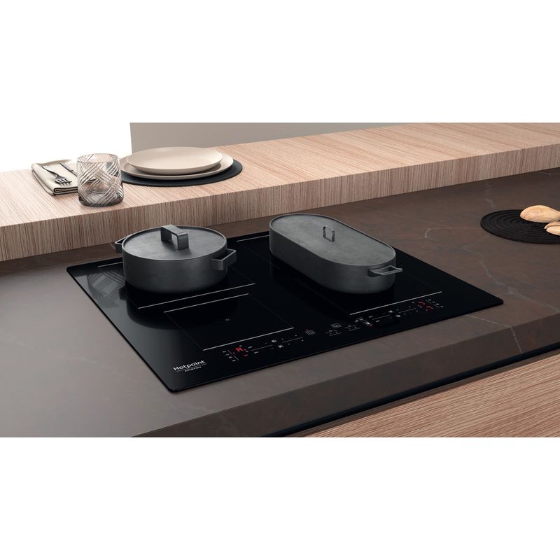 Hotpoint_Ariston Piano cottura HB 4860B NE Nero Induction vitroceramic Lifestyle perspective