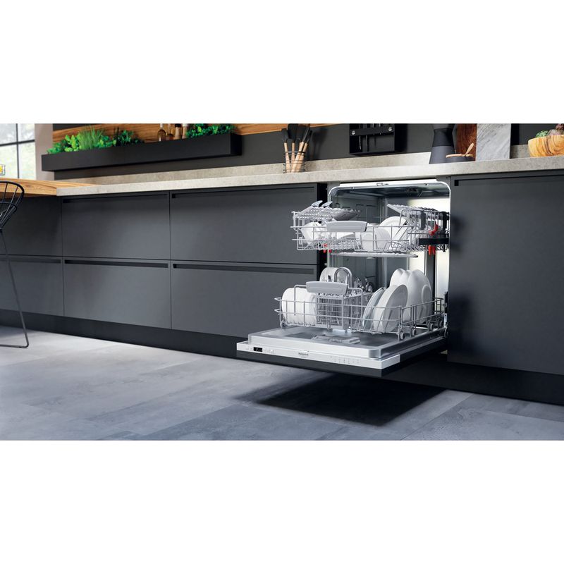 Hotpoint_Ariston-Lavastoviglie-Da-incasso-HIC-3B-26-Totalmente-integrato-E-Lifestyle-perspective-open