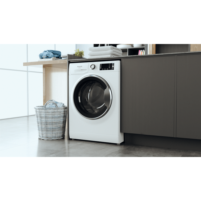 Hotpoint_Ariston-Lavabiancheria-Libera-installazione-NLCD-945-WC-A-EU-N-Bianco-Carica-frontale-B-Lifestyle-perspective