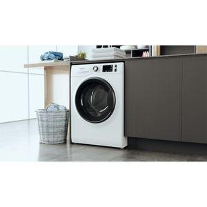 Hotpoint_Ariston-Lavabiancheria-Libera-installazione-NR548GWSA-IT-N-Bianco-Carica-frontale-B-Lifestyle-perspective