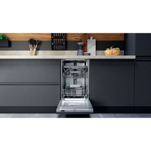 Hotpoint_Ariston-Lavastoviglie-Da-incasso-HSIC-3T127-C-Totalmente-integrato-E-Lifestyle-frontal-open