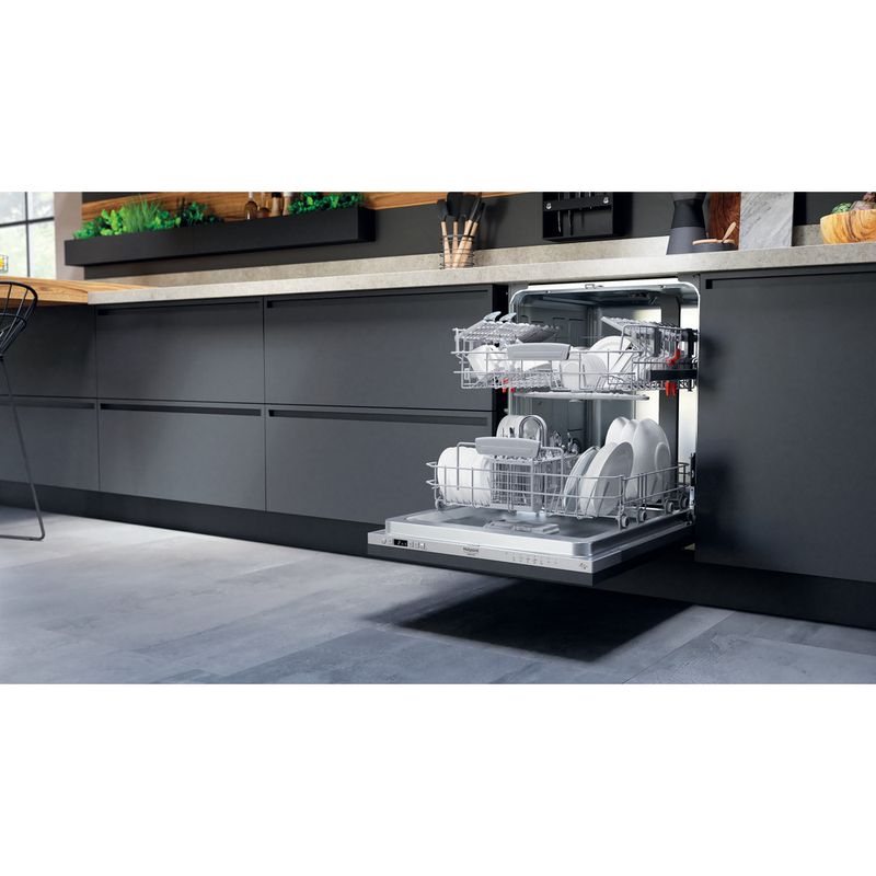 Hotpoint_Ariston Lavastoviglie Da incasso HIC 3C34 Totalmente integrato D Lifestyle perspective open