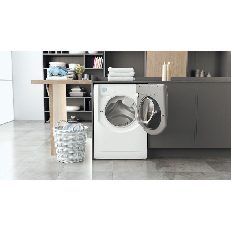 Hotpoint_Ariston Lavasciugabiancheria Libera installazione AQD972F 697 EU N Bianco Carica frontale Lifestyle frontal open