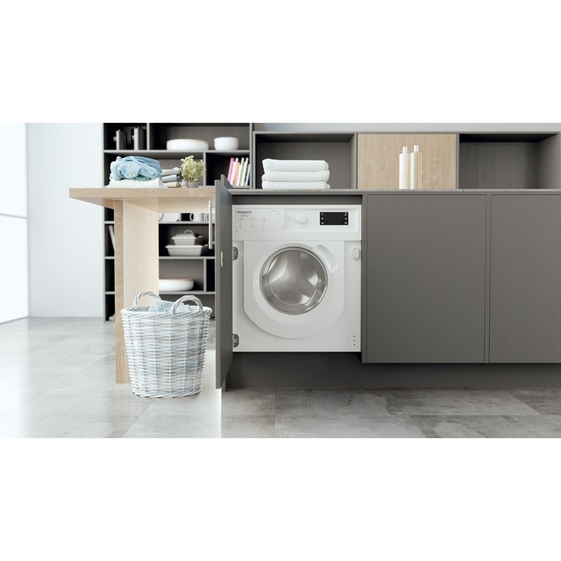 Hotpoint_Ariston Lavabiancheria Da incasso BI WMHG 71483 EU N Bianco Carica frontale D Lifestyle frontal