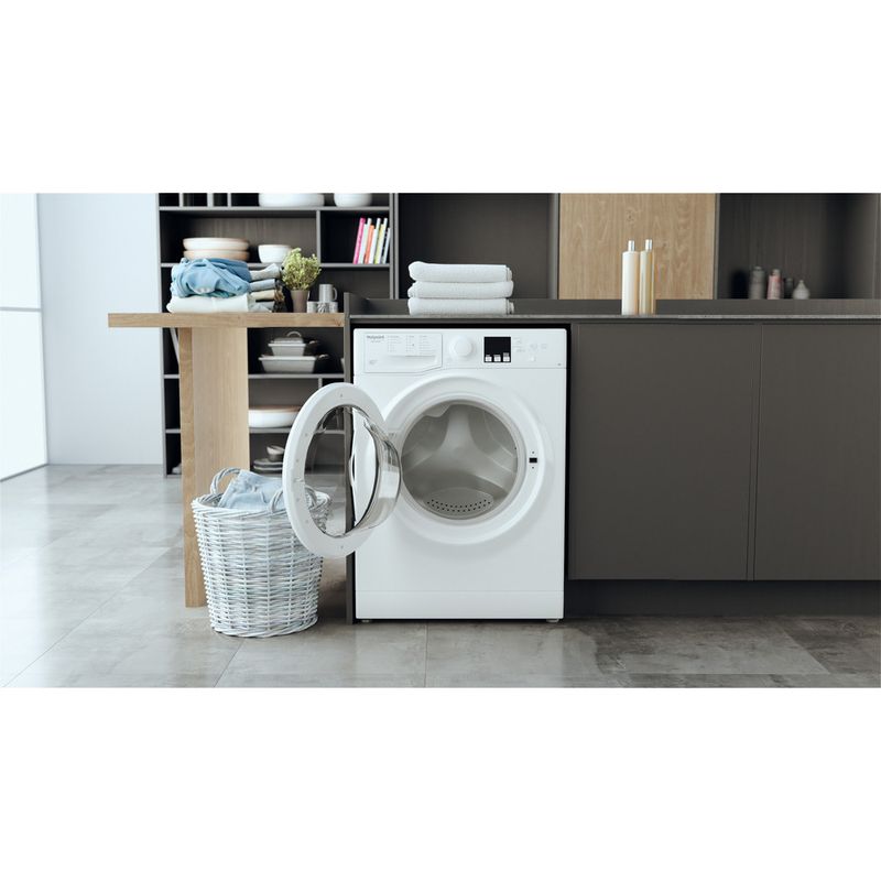 Hotpoint_Ariston Lavabiancheria Libera installazione RSSF 621 W IT N Bianco Carica frontale F Lifestyle frontal open