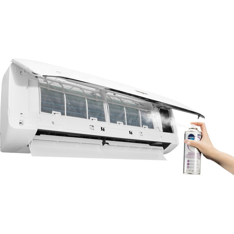 Whirlpool AIR CONDITIONERS ACD100 Lifestyle people