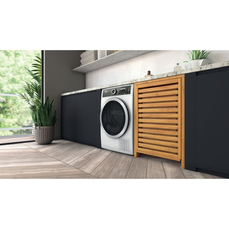 Hotpoint_Ariston Asciugabiancheria H8 D94WB IT Bianco Lifestyle perspective