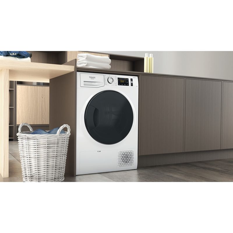 Hotpoint_Ariston Asciugabiancheria NTS M11 9X3E IT Bianco Lifestyle perspective