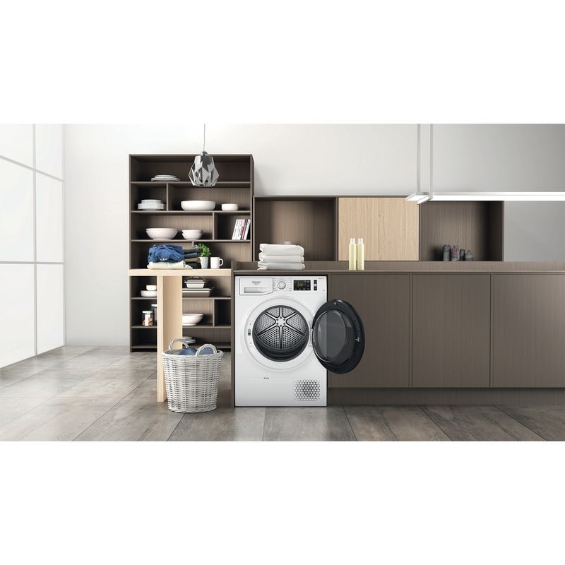 Hotpoint_Ariston Asciugabiancheria NTS M11 9X3E IT Bianco Lifestyle frontal open