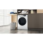Hotpoint_Ariston-Lavasciugabiancheria-Libera-installazione-NDD-11726-DA-IT-Bianco-Carica-frontale-Lifestyle-perspective