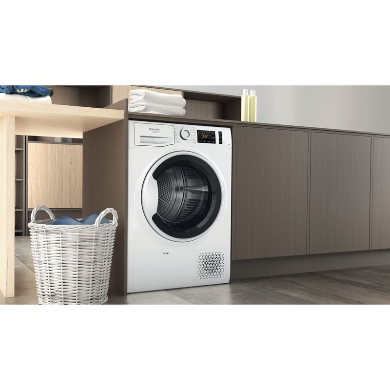 Hotpoint_Ariston Asciugabiancheria NT M11 92WK IT Bianco Lifestyle perspective