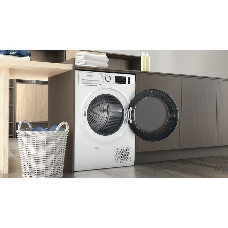 Hotpoint_Ariston Asciugabiancheria NT M11 92WK IT Bianco Lifestyle perspective open