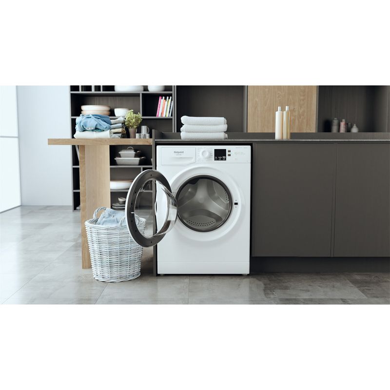 Hotpoint_Ariston Lavabiancheria Libera installazione NFR527W IT Bianco Carica frontale B Lifestyle frontal open
