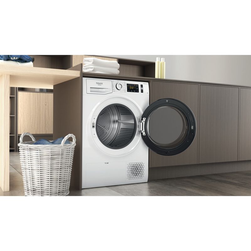 Hotpoint_Ariston Asciugabiancheria EU NTDG83 WK IT Bianco Lifestyle perspective open