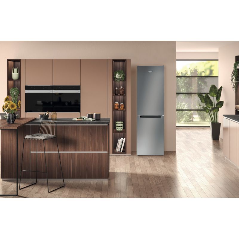 Hotpoint_Ariston Combinazione Frigorifero/Congelatore Libera installazione HA8 SN2E X Argento 2 porte Lifestyle frontal