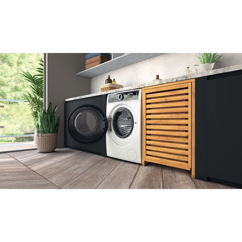 Hotpoint_Ariston Lavabiancheria Libera installazione H7 99 GPOWER IT Bianco Carica frontale A Lifestyle perspective open