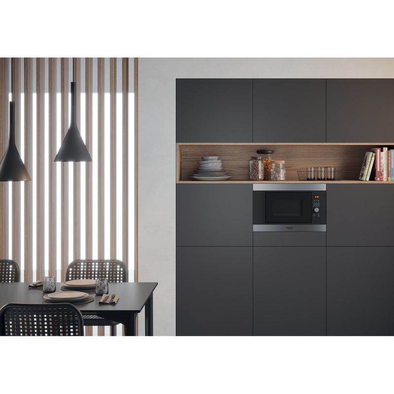 Hotpoint_Ariston-Microonde-Da-incasso-MF20G-IX-HA-Inox-Elettronico-20-Microonde---grill-800-Lifestyle-frontal