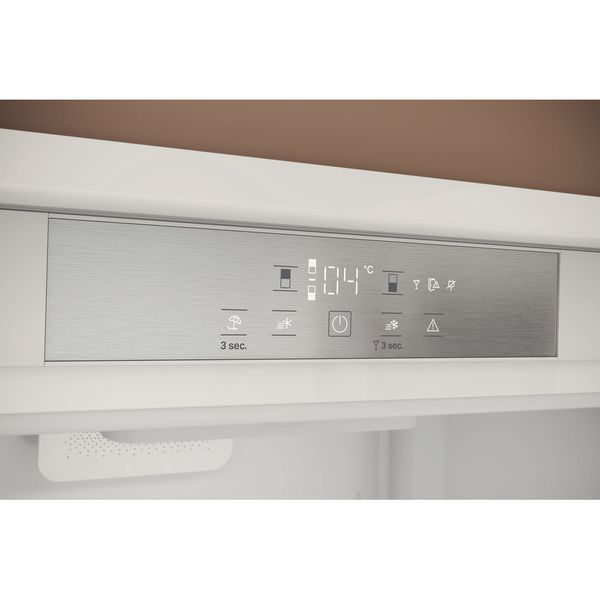Hotpoint_Ariston Combinazione Frigorifero/Congelatore Da incasso BCB 4020 E Bianco 2 porte Control panel