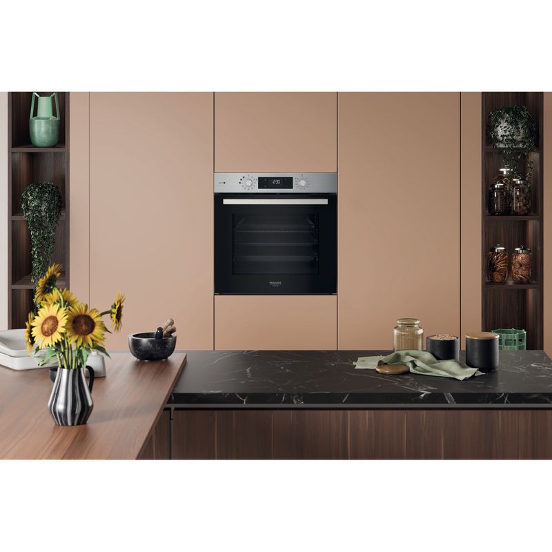 Hotpoint_Ariston-Forno-Da-incasso-HAO-258HSU1F-X-Elettrico-A--Lifestyle-frontal