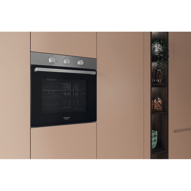 Hotpoint_Ariston-Forno-Da-incasso-HAO3-K35H-X-Elettrico-A-Lifestyle-perspective