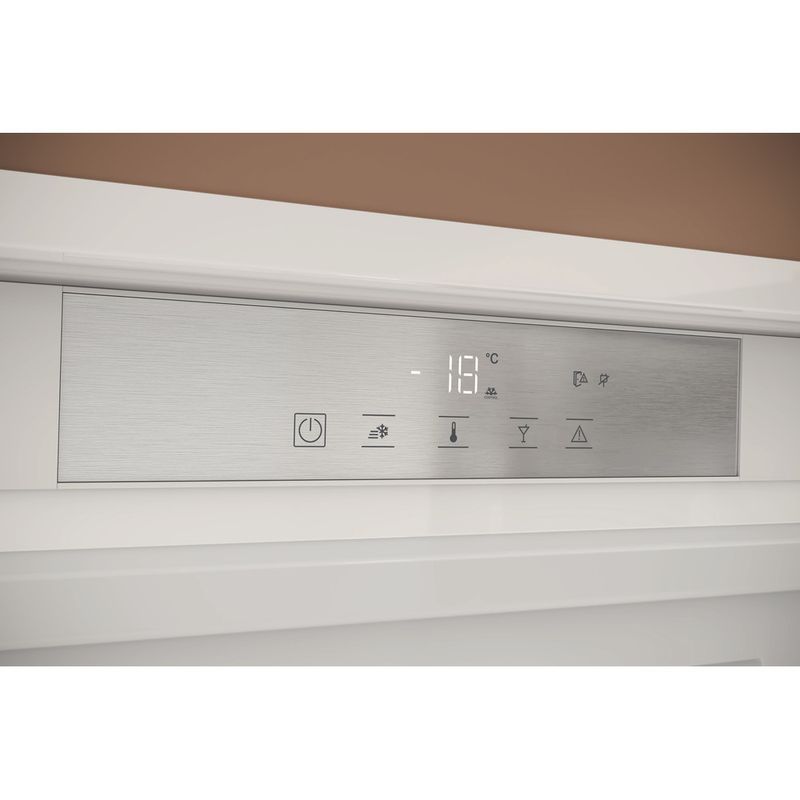 Hotpoint_Ariston-Congelatore-Da-incasso-HASD18F013A1-Bianco-Control-panel