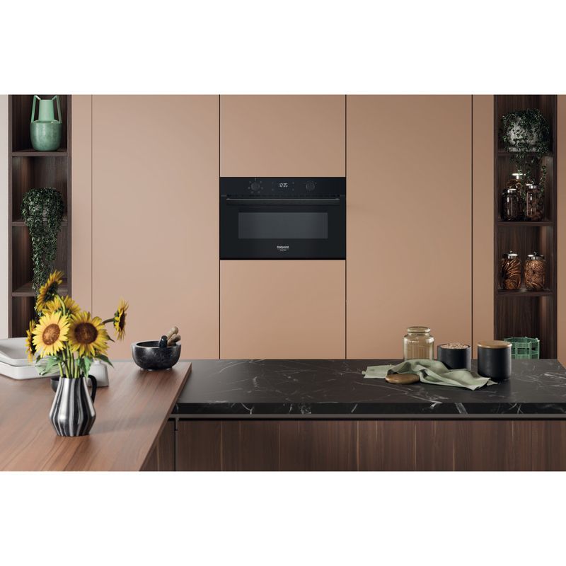 Hotpoint_Ariston-Microonde-Da-incasso-HAD-K54CU-B-Nero-Elettronico-31-Microonde---grill-1000-Lifestyle-frontal