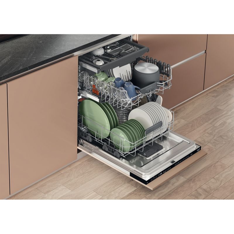 Hotpoint_Ariston-Lavastoviglie-Da-incasso-HA6IC16B4M6H0-Totalmente-integrato-C-Lifestyle-perspective-open