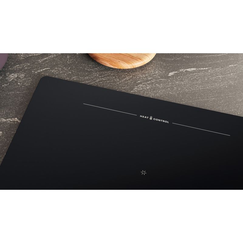 Hotpoint_Ariston-Piano-cottura-HTX6014DNF-Nero-Induction-vitroceramic-Lifestyle-detail