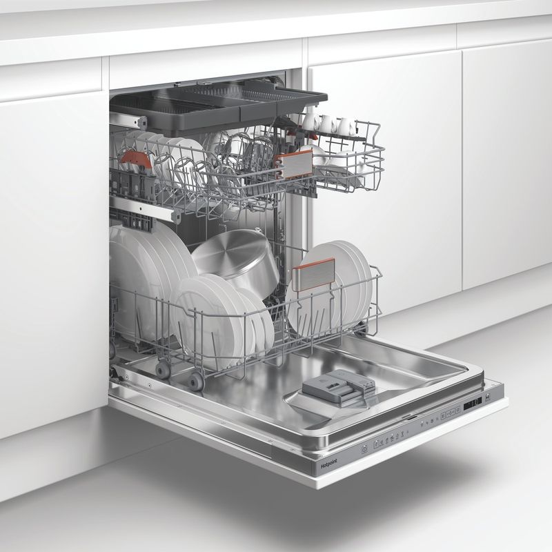 Hotpoint-Lavastoviglie-Da-incasso-HDI-LYM-A5S-K-Totalmente-integrato-A-Lifestyle-perspective-open
