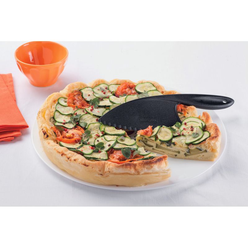 Whirlpool-MWO-CUT001-Lifestyle-detail