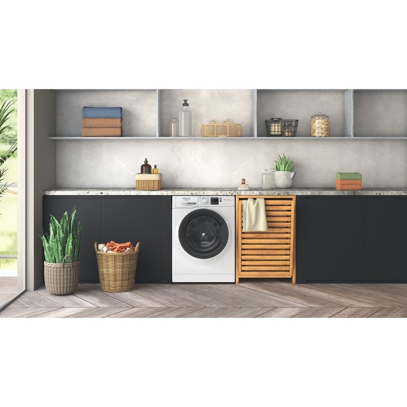 Hotpoint_Ariston-Lavabiancheria-Libera-installazione-NF98WK-IT-Bianco-Carica-frontale-A-Lifestyle-frontal